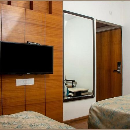 Hotel Meadows Varanasi Luaran gambar