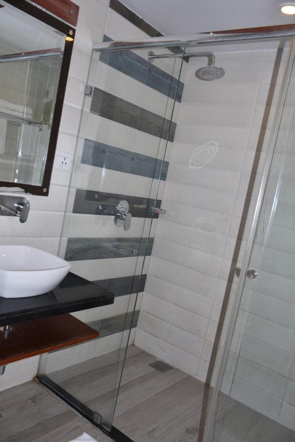 Hotel Meadows Varanasi Luaran gambar