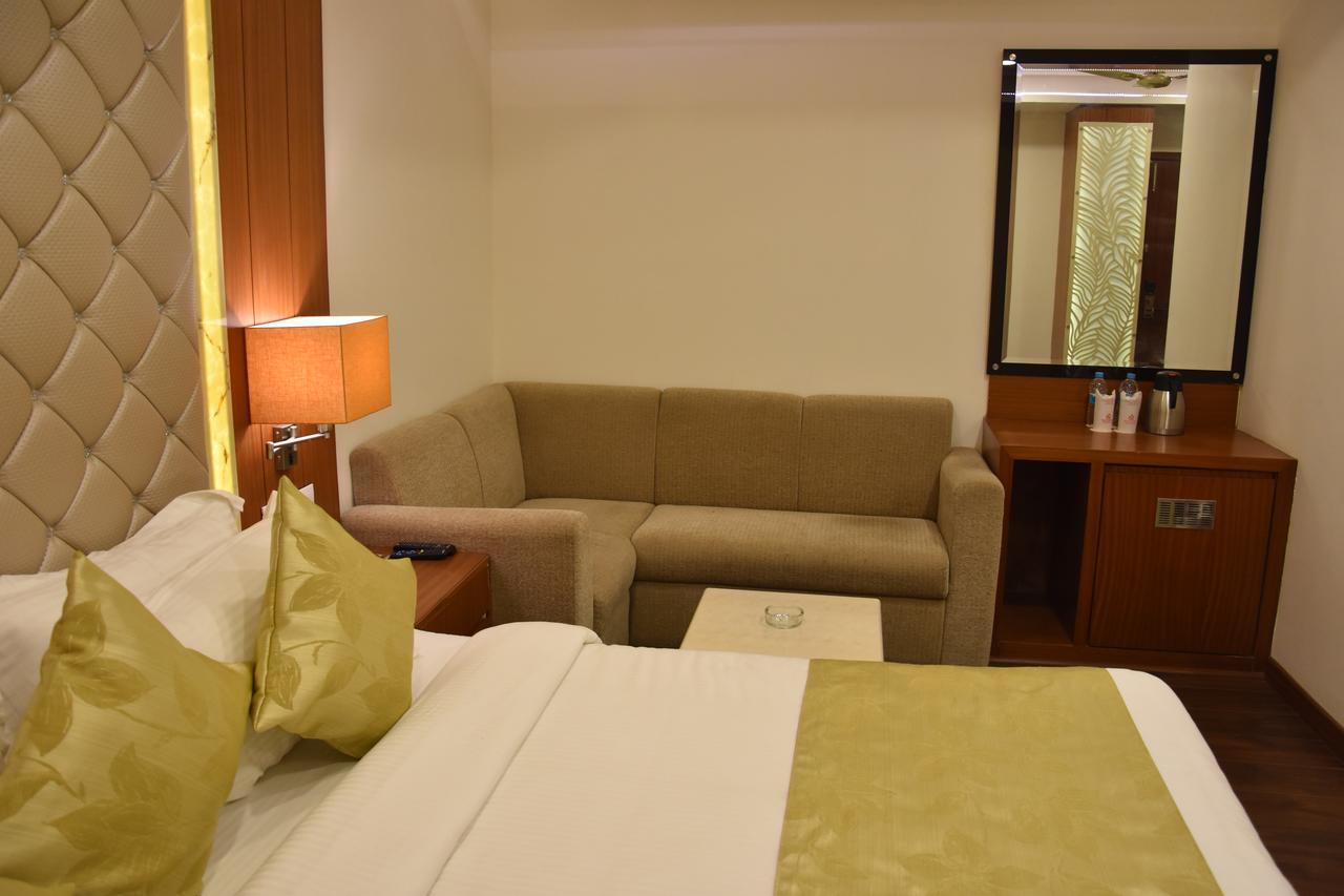Hotel Meadows Varanasi Luaran gambar