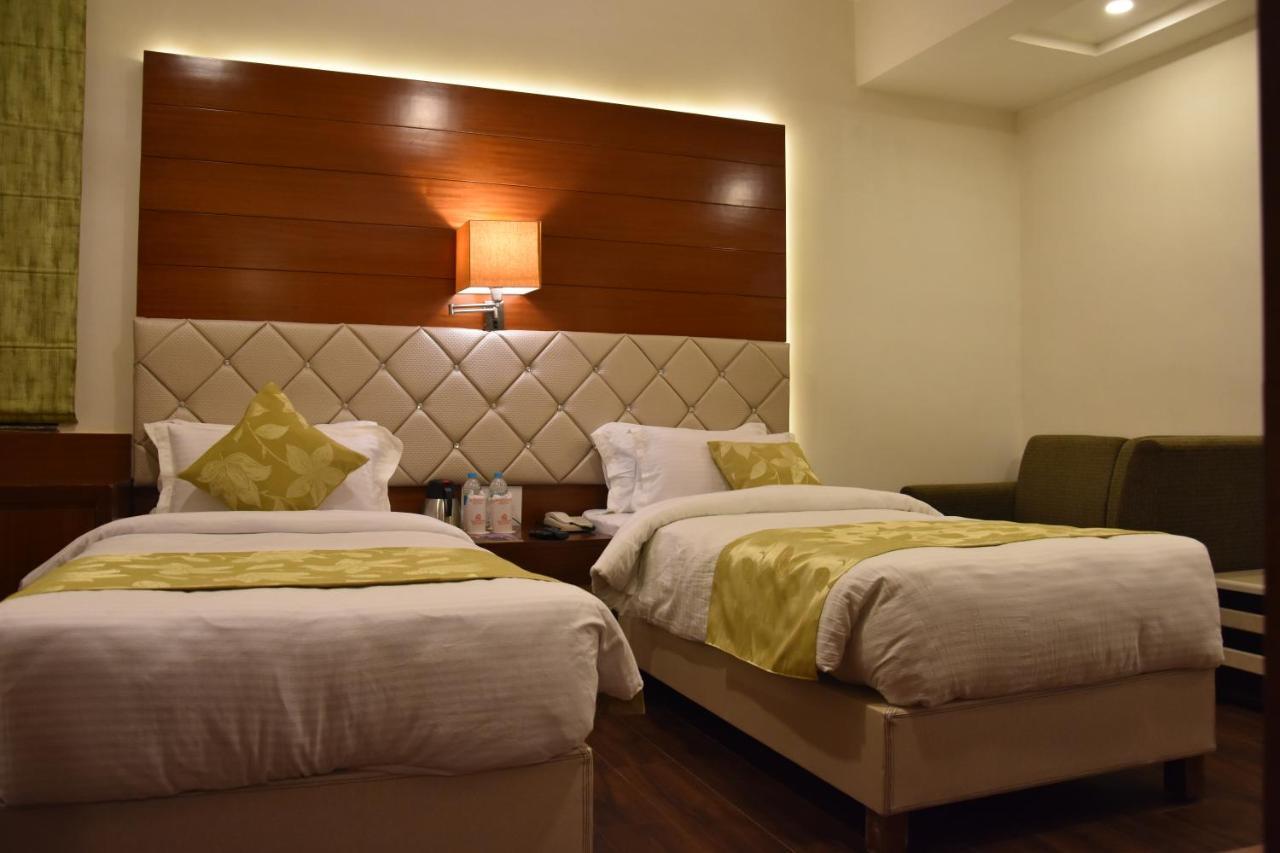 Hotel Meadows Varanasi Luaran gambar